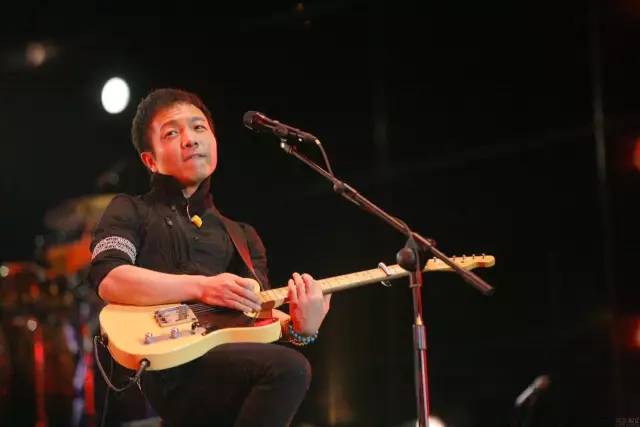 许巍最经典的十首歌曲2025年排行榜前十名榜单出炉