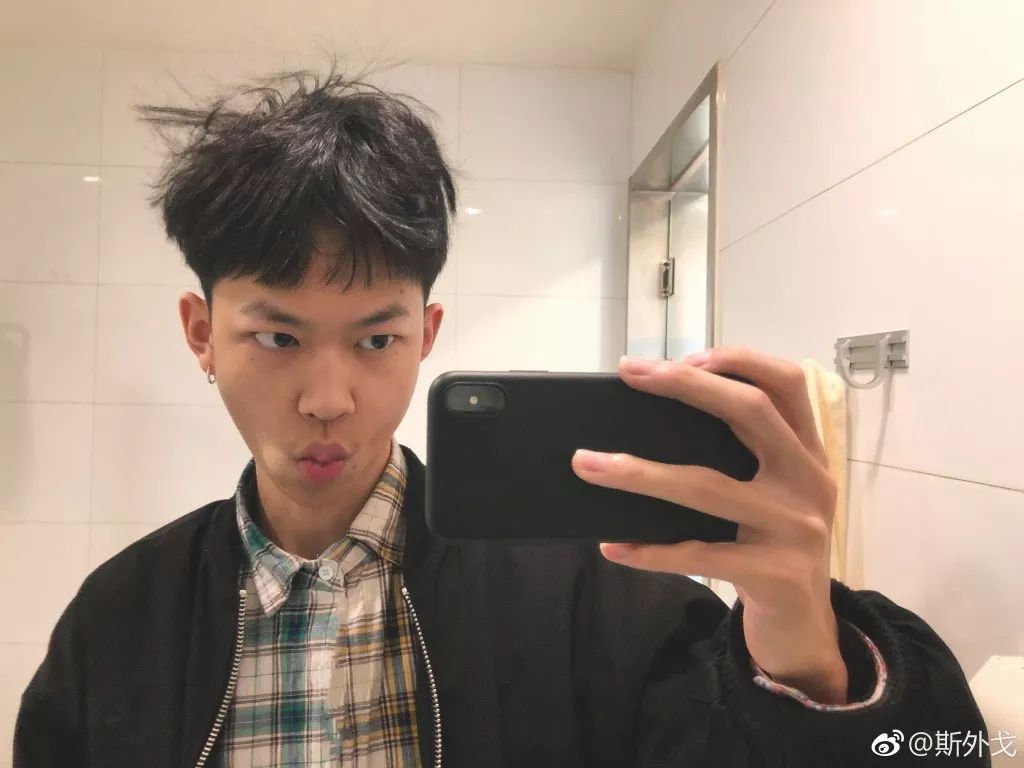 抖音十大帅哥男神2025年排行榜前十名榜单出炉