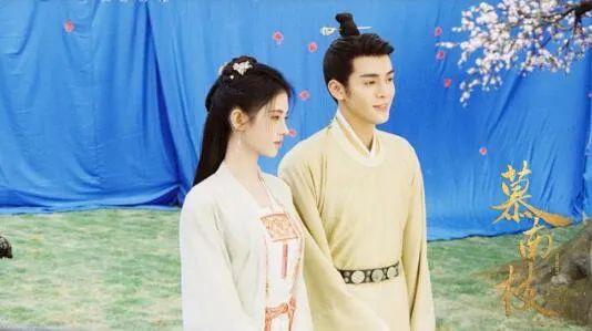 吱吱十大经典小说2025年排行榜前十名榜单出炉