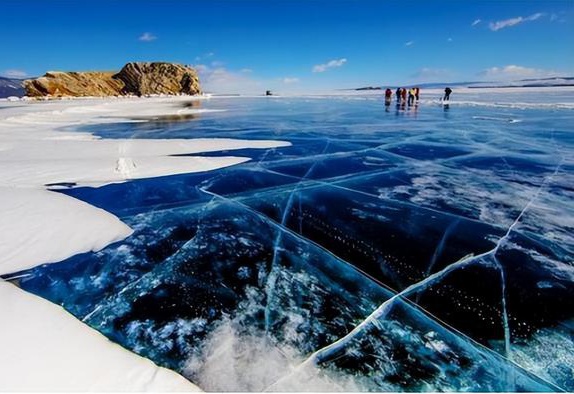 世界20大最美湖泊2025年排行榜前十名榜单出炉