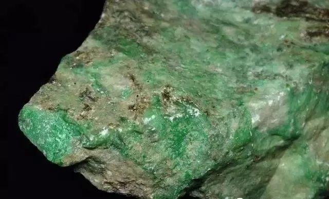 中国十大翡翠原石交易市场2025年排行榜前十名榜单出炉