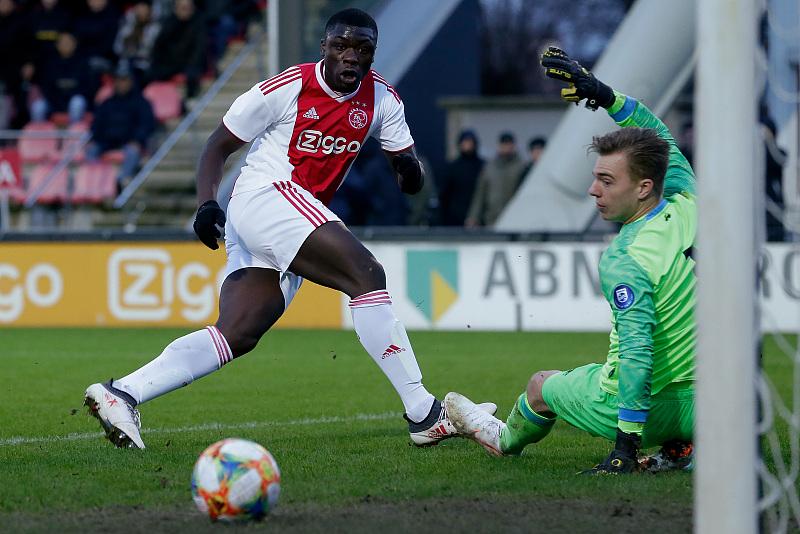 世界公认最帅的十个男人2025年排行榜前十名榜单出炉