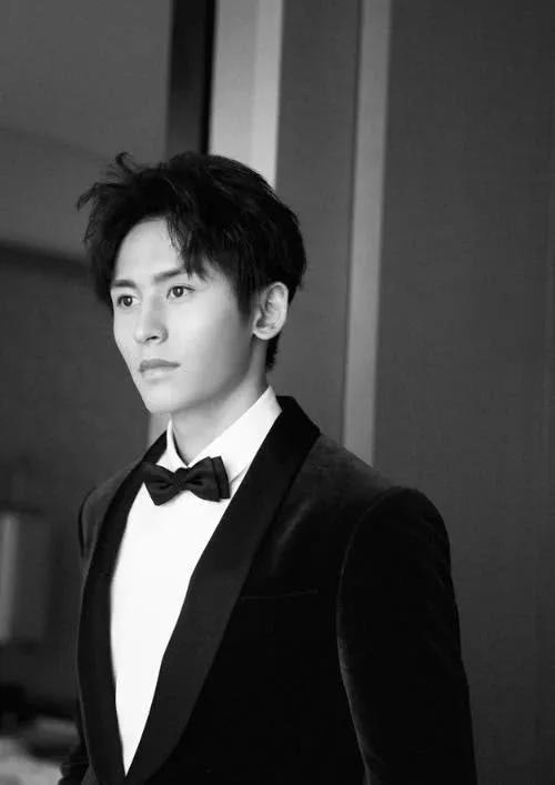 上戏十大校草级男星2025年排行榜前十名榜单出炉