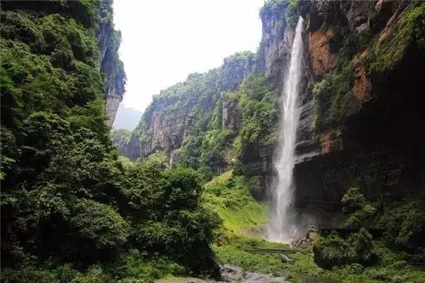 中国十大飞瀑高瀑2025年排行榜前十名榜单出炉