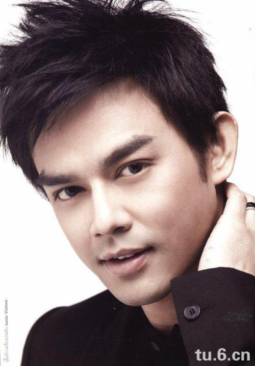 台湾十大最帅70后男星2025年排行榜前十名榜单出炉