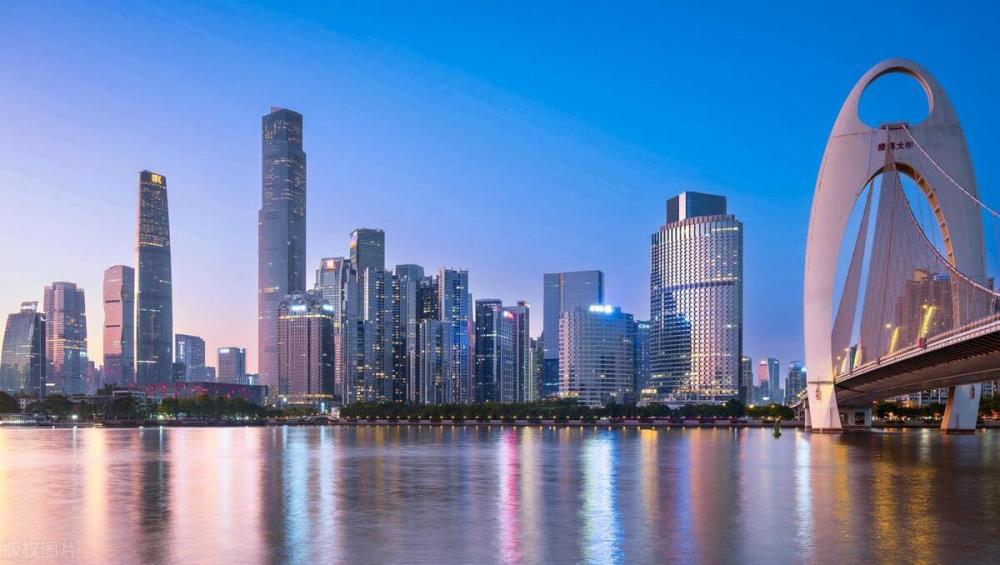 武汉十大高楼2025年排行榜前十名榜单出炉 武汉十大高楼2025年排行榜前十名榜单出炉