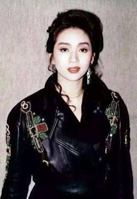 萧亚轩最经典的十首歌2026年最新热度口碑双榜对比