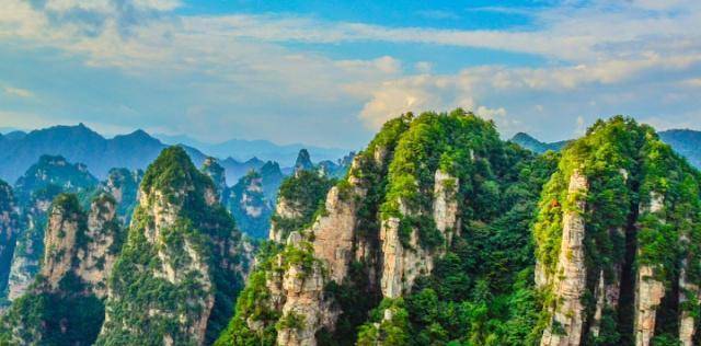 中国十大奇峰奇山2026年最新热度口碑双榜对比 中国十大奇峰奇山2026年最新热度口碑双榜对比