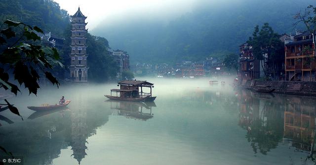 中国十大适合自驾游去的古镇2026年最新热度口碑双榜对比 中国十大适合自驾游去的古镇2026年最新热度口碑双榜对比