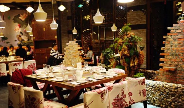 泰安十大人气餐馆2026年最新热度口碑双榜对比 泰安十大人气餐馆2026年最新热度口碑双榜对比