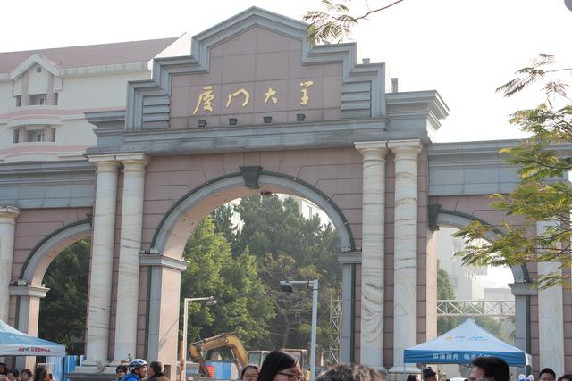 呼和浩特十大广受青睐玩的景点2026年本年度热度口碑双榜对比 呼和浩特十大广受青睐玩的景点2026年本年度热度口碑双榜对比