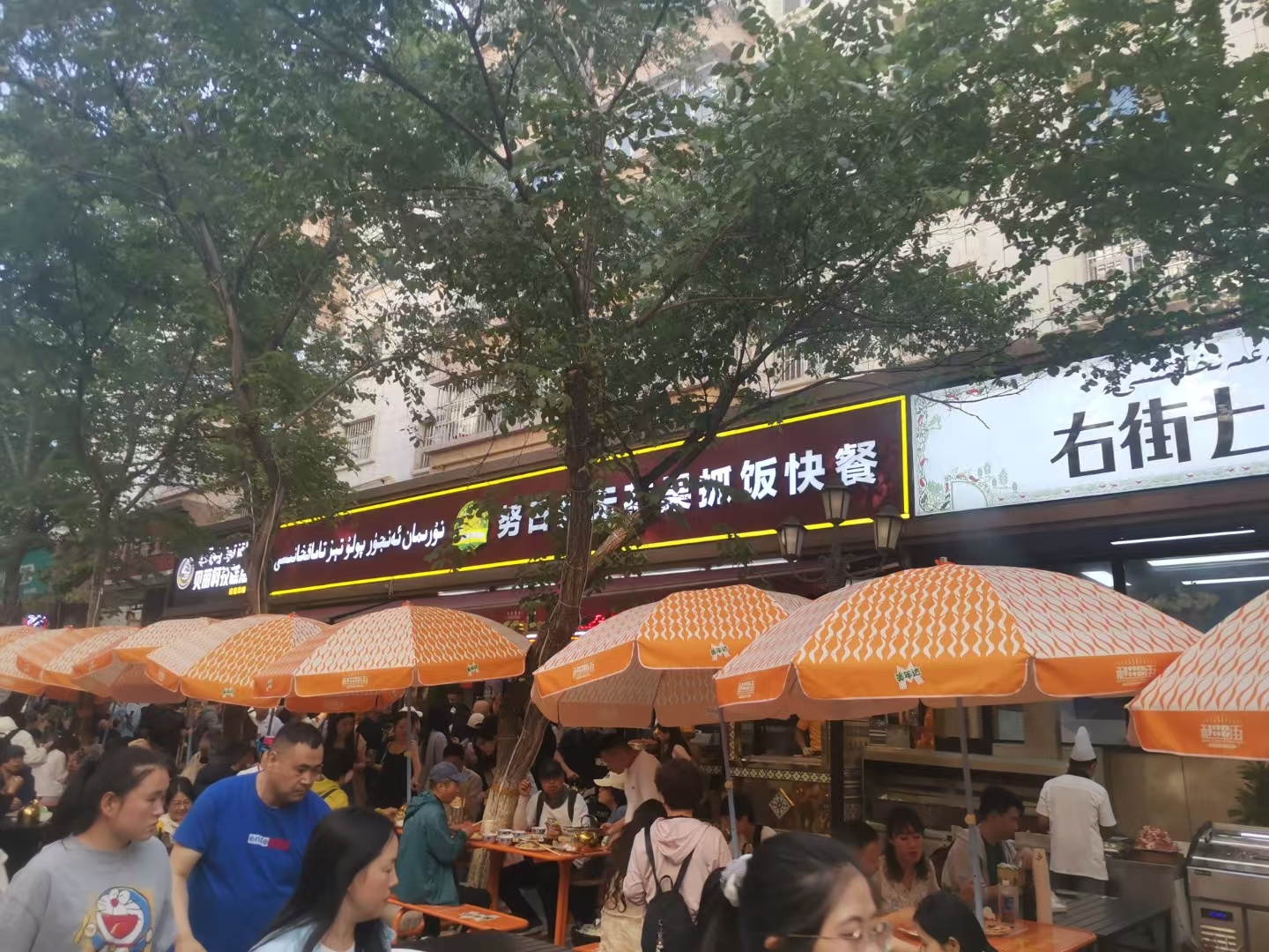 乌鲁木齐十大人气餐馆2026年本年度热度口碑双榜对比