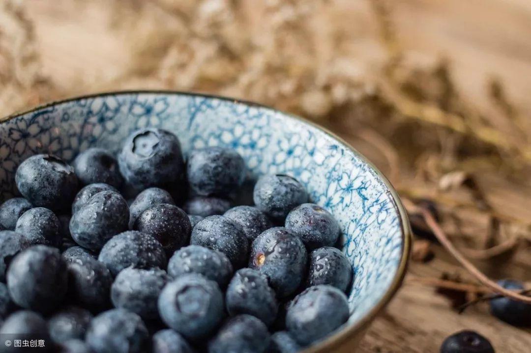 中国草莓十大品种2026年本年度热度口碑双榜对比 中国草莓十大品种2026年本年度热度口碑双榜对比