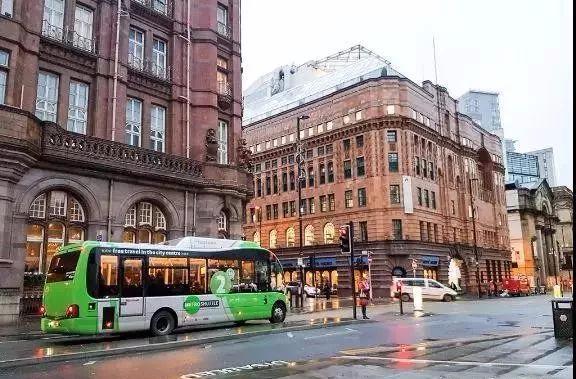 英国十大资深名校2026年本年度热度口碑双榜对比