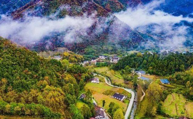 四川十大爬山好去处2026年本年度热度口碑双榜对比