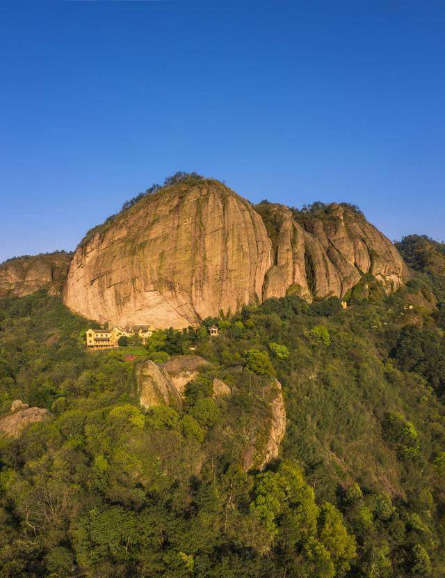 黄山市十大秋季旅游好去处2026年本年度热度口碑双榜对比