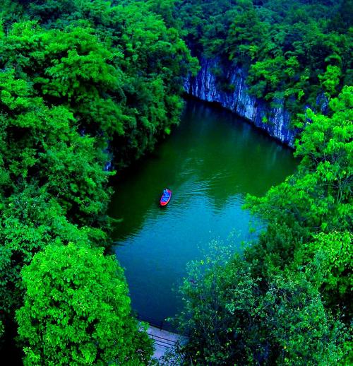 贵州十大适合春季旅游的地方2026年本年度热度口碑双榜对比