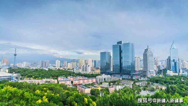 乌鲁木齐十大高楼2026年本年度热度口碑双榜对比