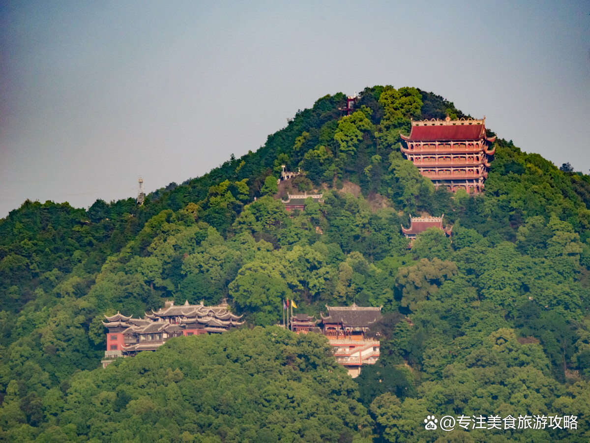 重庆市十大名山2026年本年度热度口碑双榜对比
