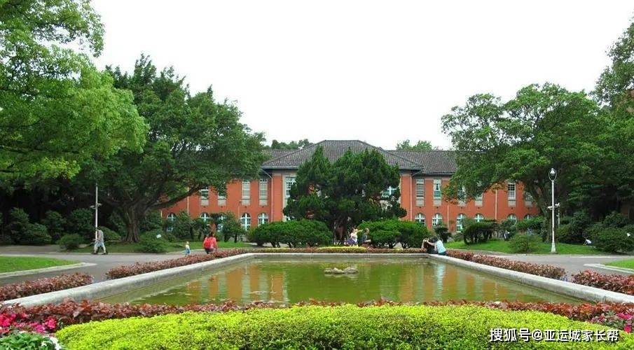中国面积最大的十所大学2026年本年度热度口碑双榜对比 中国面积最大的十所大学2026年本年度热度口碑双榜对比