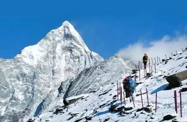 中国十大攀登雪山2026年本年度热度口碑双榜对比 中国十大攀登雪山2026年本年度热度口碑双榜对比
